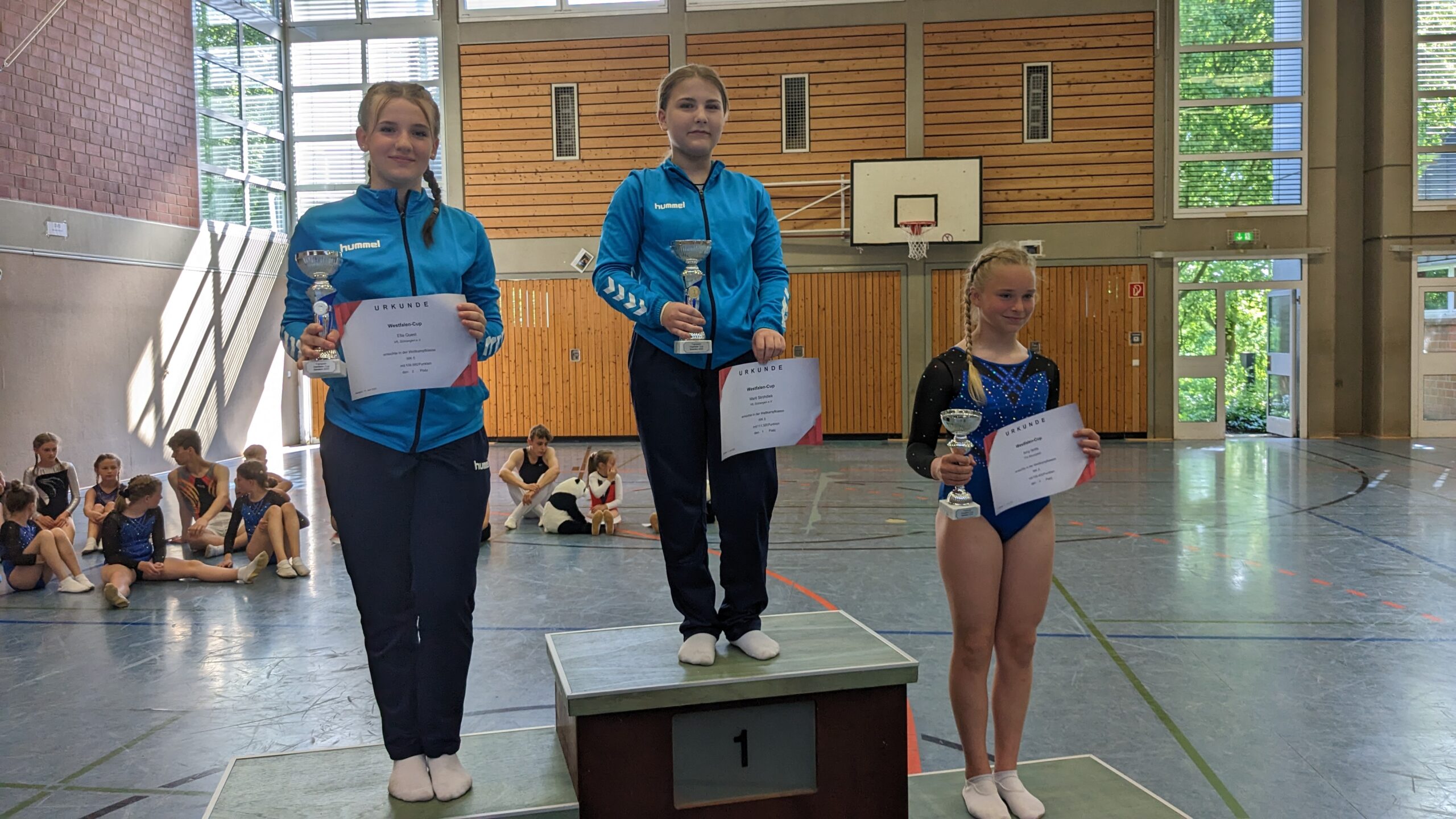 Read more about the article Sieg für Marit Strohdiek beim Westfalen-Cup im Trampolinturnen